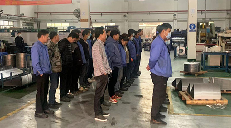 保健康 趕生產(chǎn)！金環(huán)電器早會叮囑員工注意防疫